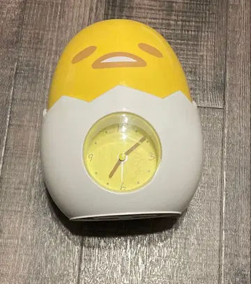 구데타마 알람 시계