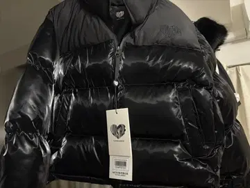 LUV IS TRUE 다운 자켓 블랙