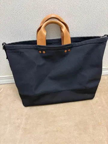 P.T.WORKS & DESIGN 블랙 토트백