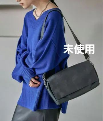 미사용 렙심 플랩 바디백 그레이MIX