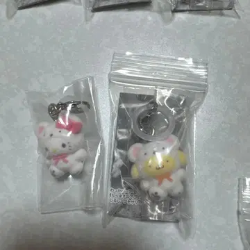 산리오 메지루시 액세서리 가챠 복슬복슬 스노우 키티 폼폼푸딩