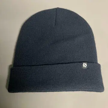 다크 블루 니트 모자 작은 로고 포함