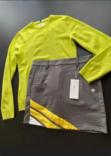 데상트 골프 셋업 캐시미어 스웨터 속기모 스커트