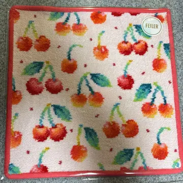 새상품 미개봉 페이러 체리 도트 손수건 (WEB 한정판)