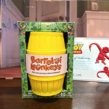 배럴 오브 몽키즈 토이스토리 1, 2, 3, 4, 숏 등 등장