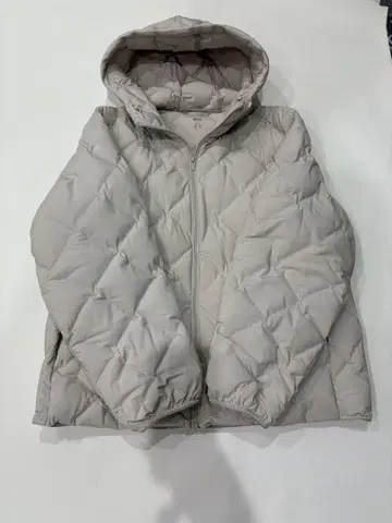 유니클로 퍼프 테크 후드티