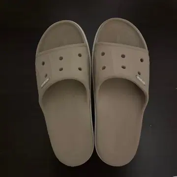 CROCS 샌들