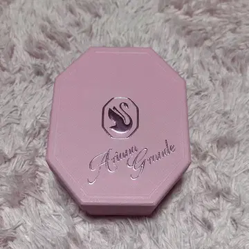 Ariana Grande 하트형 팔찌