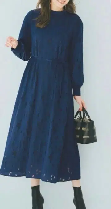 이디트 자카드 원피스 L 가슴 너비 54.5 완판템 미사용품 펠리시모