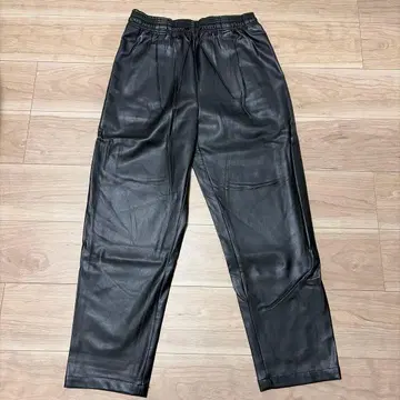 프릭스스토어 가죽 팬츠 이지 팬츠 블랙 인조 가죽 코크 팬츠