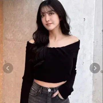 GYDA 제이 TWIST 오프숄더 숏 니트탑 블랙