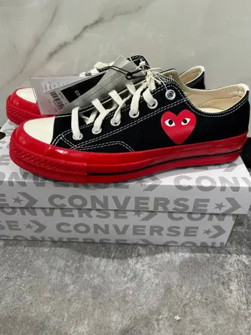CONVERSE PLAY 하트 로고 스니커즈