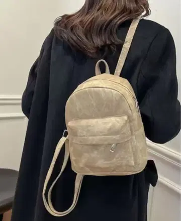 베이지 심플 백팩