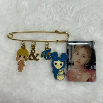 TWICE 쯔위 핑 배지