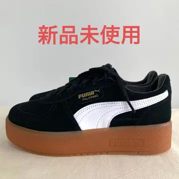 미사용 새상품 PUMA 통굽 스니커즈 팔레르모 엘레바타 블랙 24.5