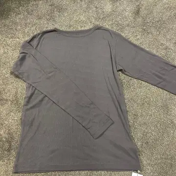 UNFIRO 긴팔 티셔츠 그레이