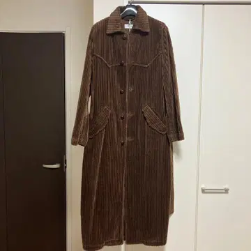미사용 새상품 Edition 코듀로이 브라운 롱 코트 36