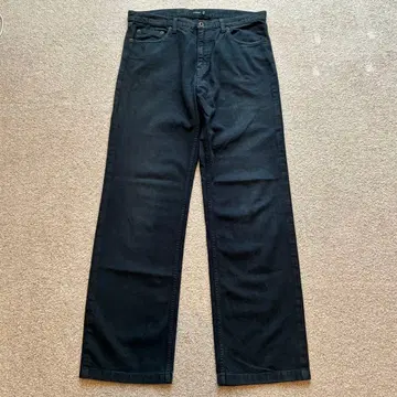 J.CREW 블랙 계열 스트레이트 데님 32x34 코튼 100%