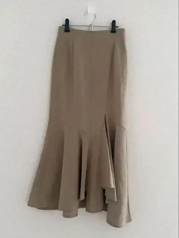 베이지 플레어 스커트 허리밴딩