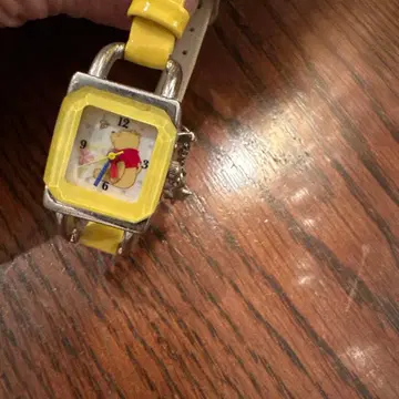 디즈니 워치 디즈니 스토어 곰돌이 푸 배터리 교체 완료 옐로우 컬러