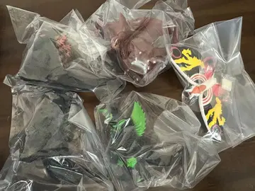 고질라 진격대전 새로운 방문자