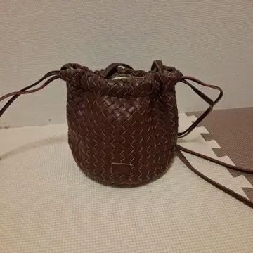 Ch!iii 백 브라운 뜨개질 숄더백