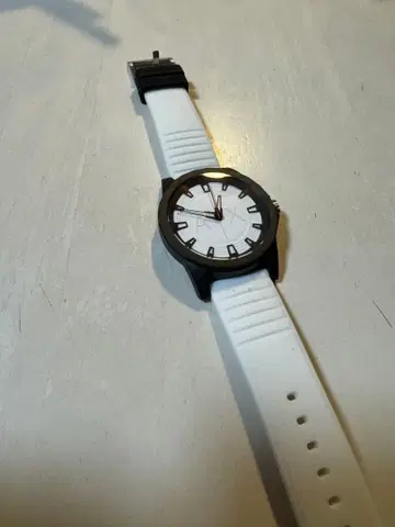 AX 손목시계 AX1322 화이트/블랙