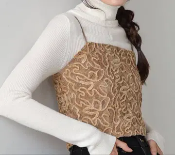 코드 자수 벨로아 뷔스티에 레이어드 활용으로 즐기는 디자인