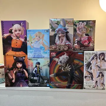 애니메이션 캐릭터 피규어 컬렉션