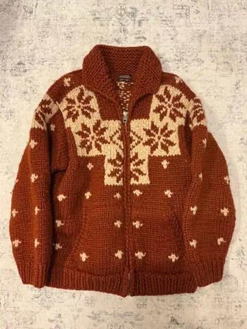 SHIPS OUTFITTERS (쉽스 아웃피터스) 카우친 스웨터