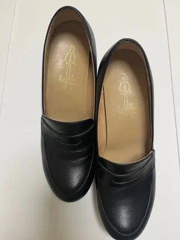 블랙 가죽 하이힐 로퍼 키다리 아저씨