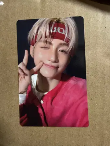 TWS play hard 유니버셜 럭키 드로우 지훈