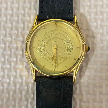[미사용 보관 가동품] LIONS 로고 손목시계 골드/블랙