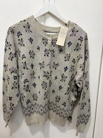 사만사 모스모스 꽃 패턴 니트 가디건 긴팔 베이지