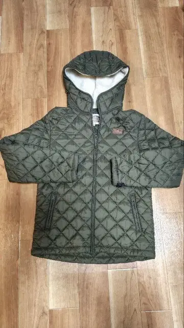 노스페이스의 퀼팅 자켓