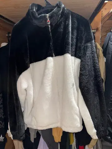 FILA 플리스 자켓 블랙/화이트