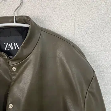 ZARA 다크 그린 크롭 자켓