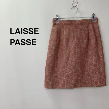 LAISSE PASSE 레스 빠세 플라워 자수 울 타이트 스커트
