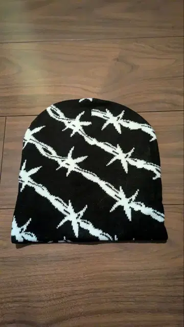 aki 착용 비니 y2k .sk8