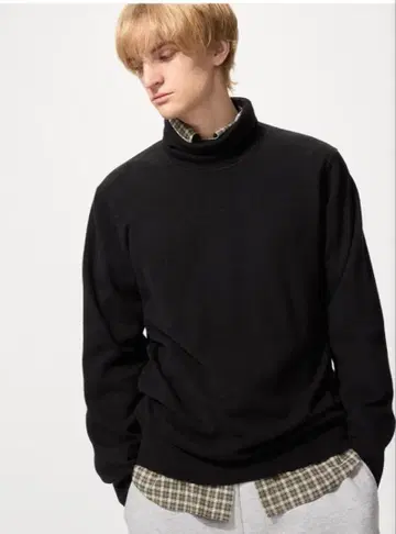 UNIQLO 캐시미어 터틀넥 스웨터