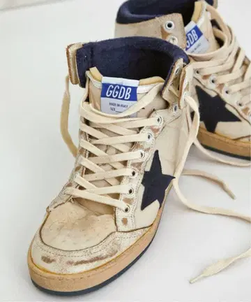 GOLDEN GOOSE 골든구스 Sky Star 39 라빠르망