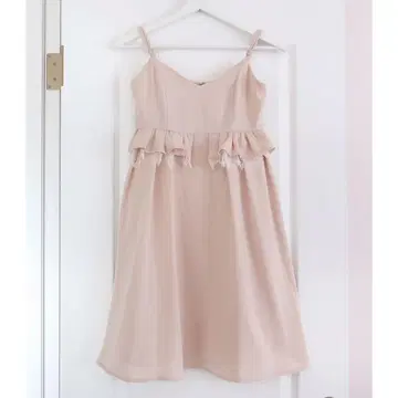 [ 미사용 새상품 ] 머큐리 듀오 새틴 x 레이스 페플럼 롱 원피스