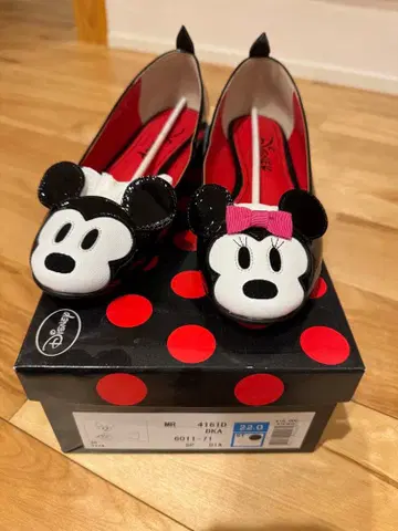 미사용에 가까운 DIANA 미키 and 미니 플랫슈즈 22cm