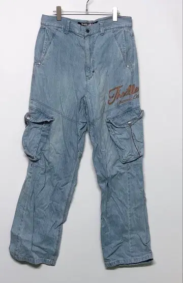 B계 구제 의류 THRILLERdnm 프린트 배기 데님 카고 팬츠