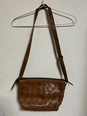 하트마켓 브라운 뜨개질 숄더백