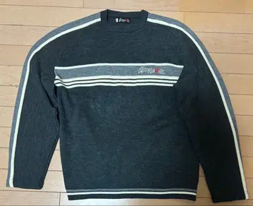 Aterrisage 그레이 스트라이프 니트 트레이닝복 L