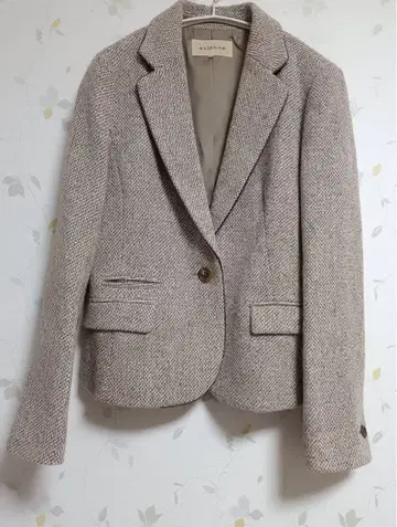 Avienne 아비엔느 해리스 트위드 테일러드 자켓 38