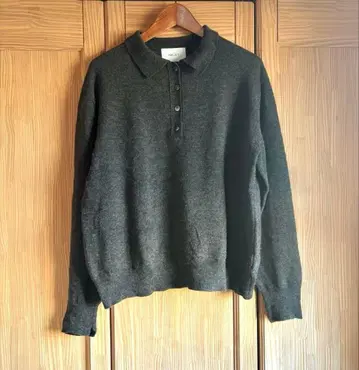 ARGIET 캐시미어 혼방 폴로 니트 차콜 그레이
