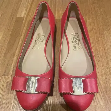 Ferragamo 빨간색 발레 슈즈