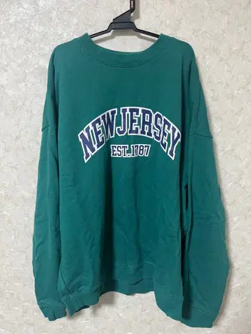 그린 오버 사이즈 맨투맨